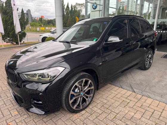 BMW X1 2.0 16V TURBO ACTIVEFLEX SDRIVE20I M SPORT 25 ANOS 4P AUTOMÁTICO BMW X1 2.0 16V TURBO ACTIVEFLEX SDRIVE20I M SPORT 25 ANOS 4P AUTOMÁTICO